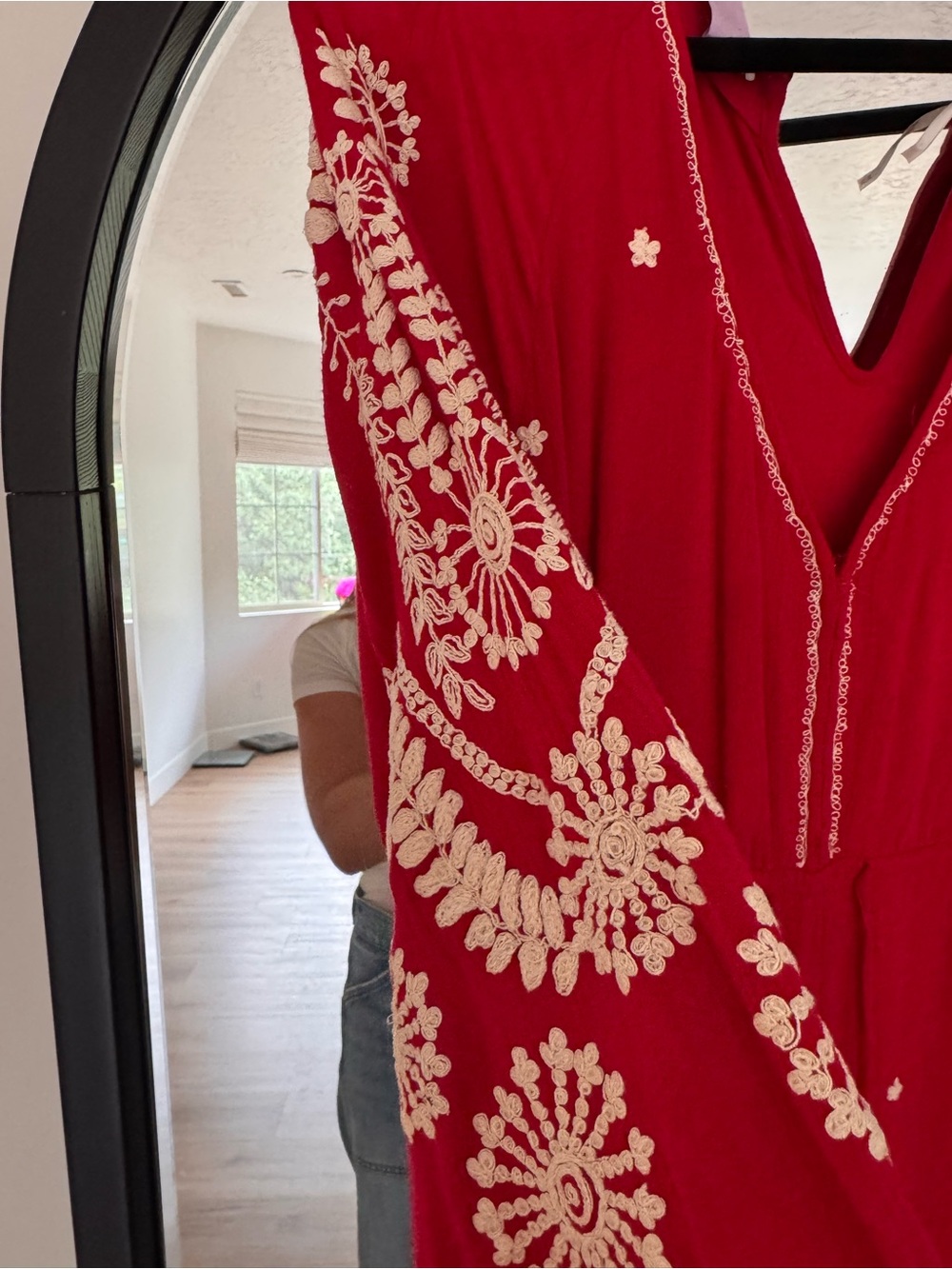 FREE PEOPLE Red Embroidered V-Neck JUMPER - Picture 3 of 6
